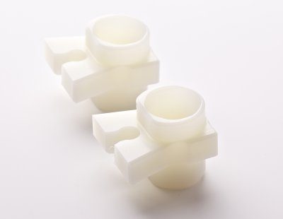 Slatnar Evo Klips Kon med en Ball